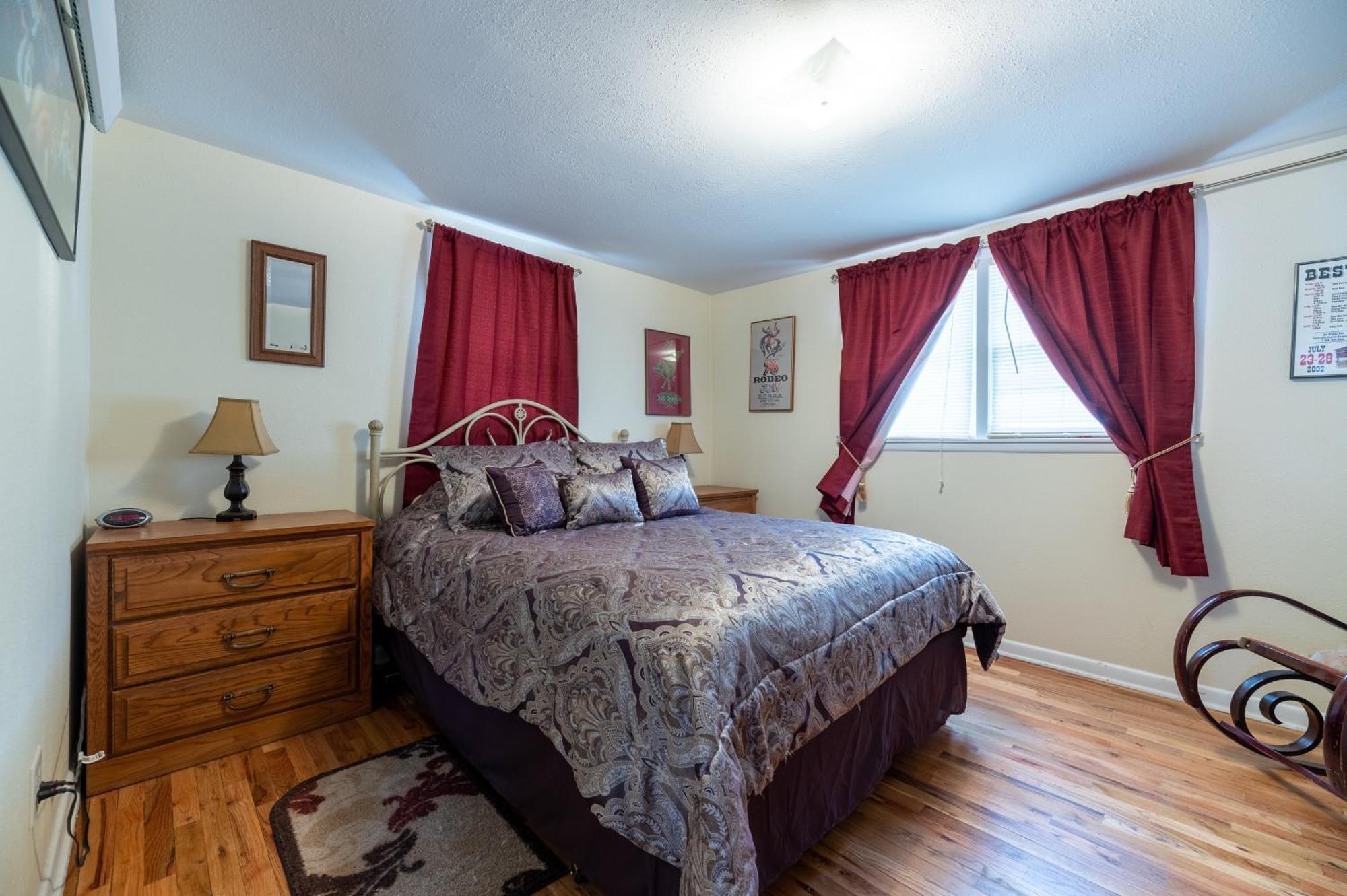 First Deadwood Cottages Стая снимка