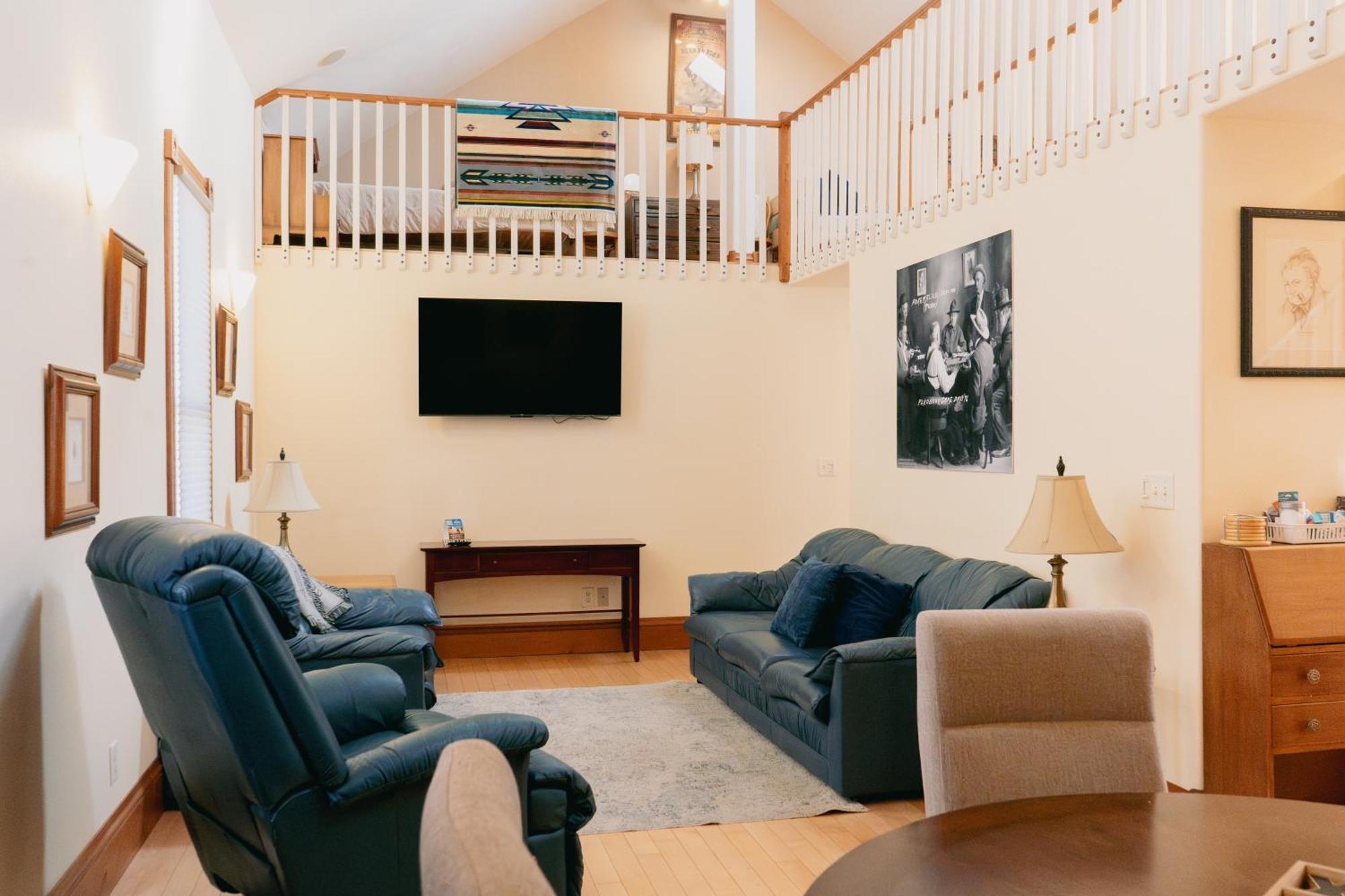 First Deadwood Cottages Екстериор снимка