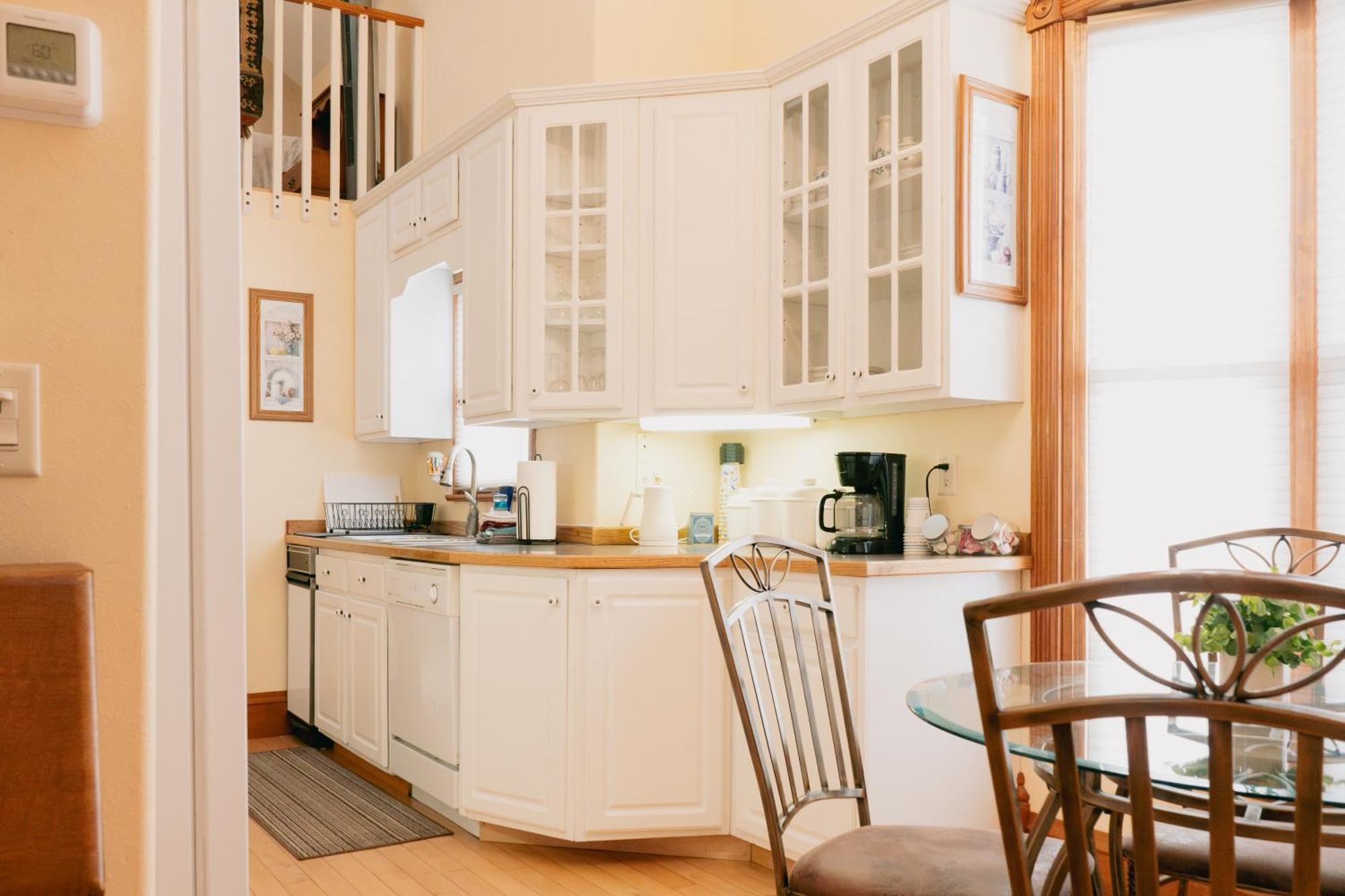 First Deadwood Cottages Екстериор снимка